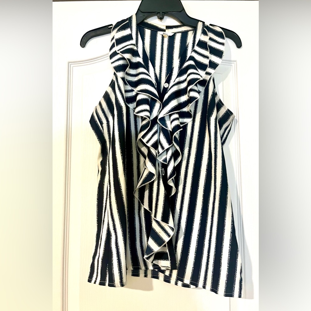 Ladies sleeves top
